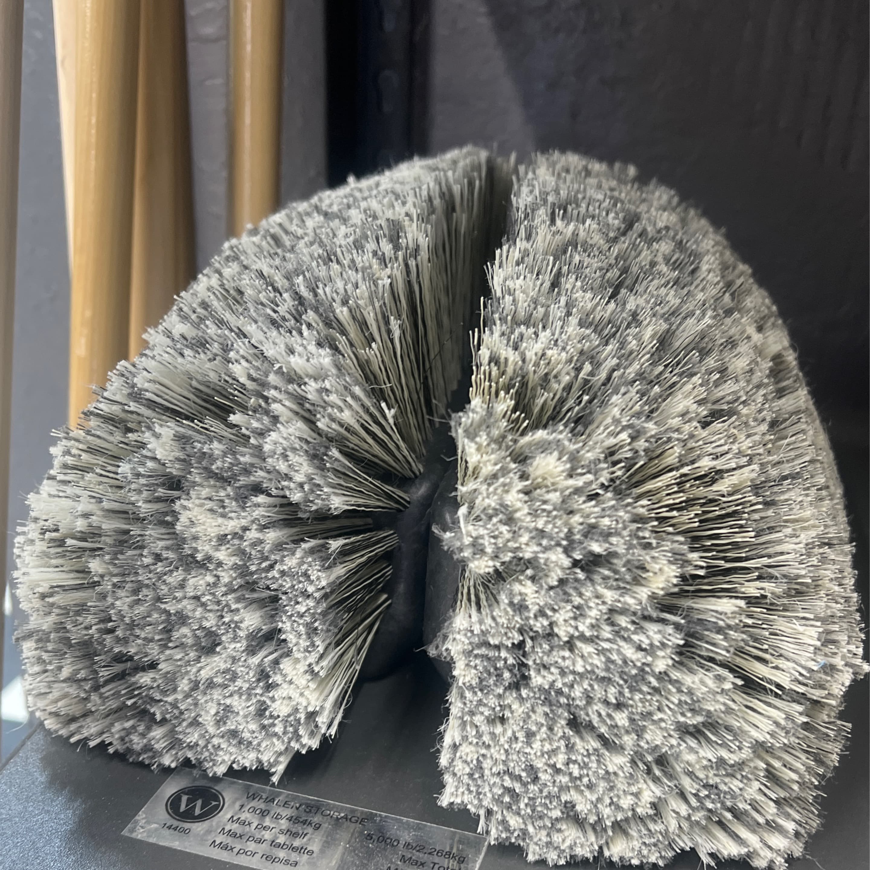 Salt & Pepper 5 Level Brush / 15in