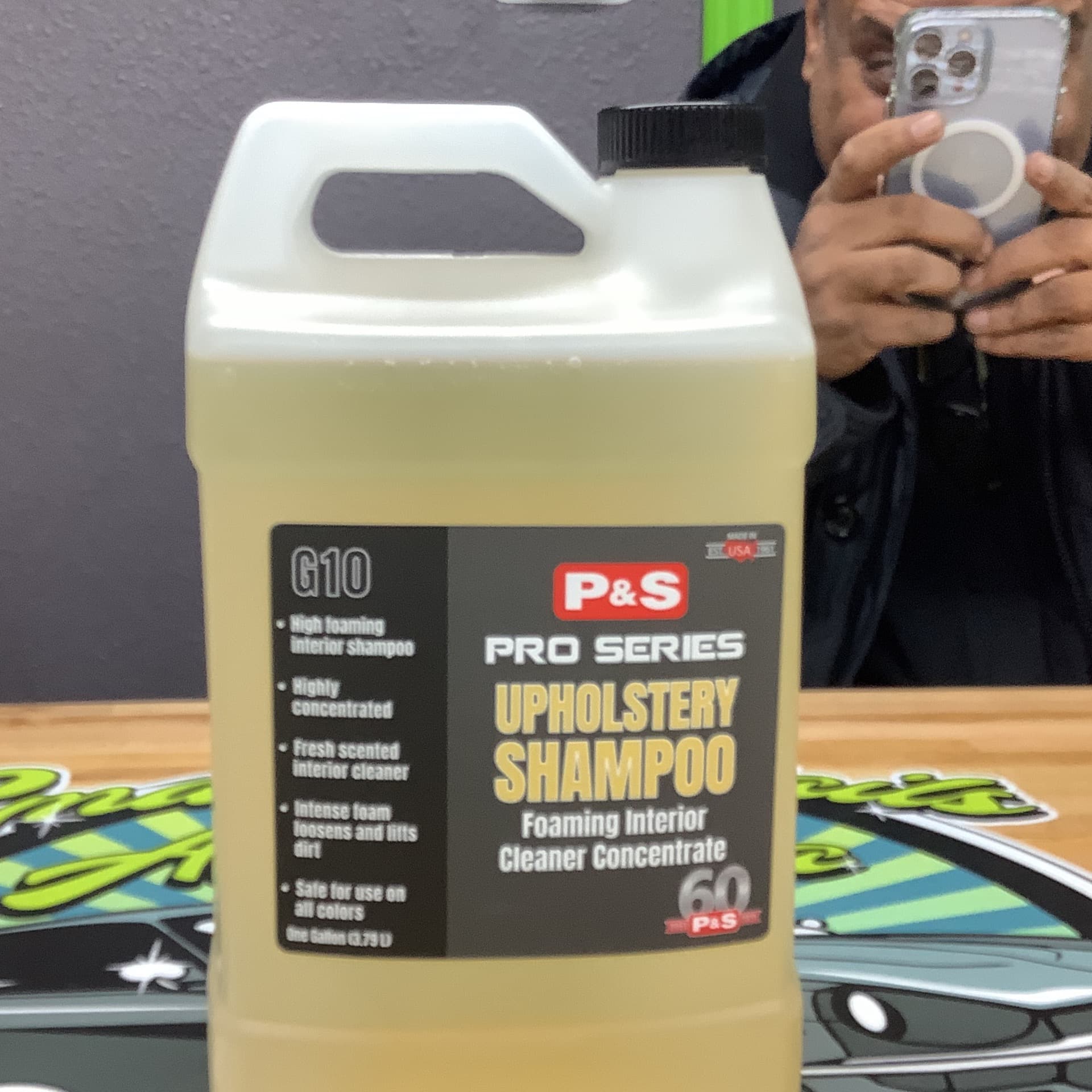 Upholstery Shampoo / gallon