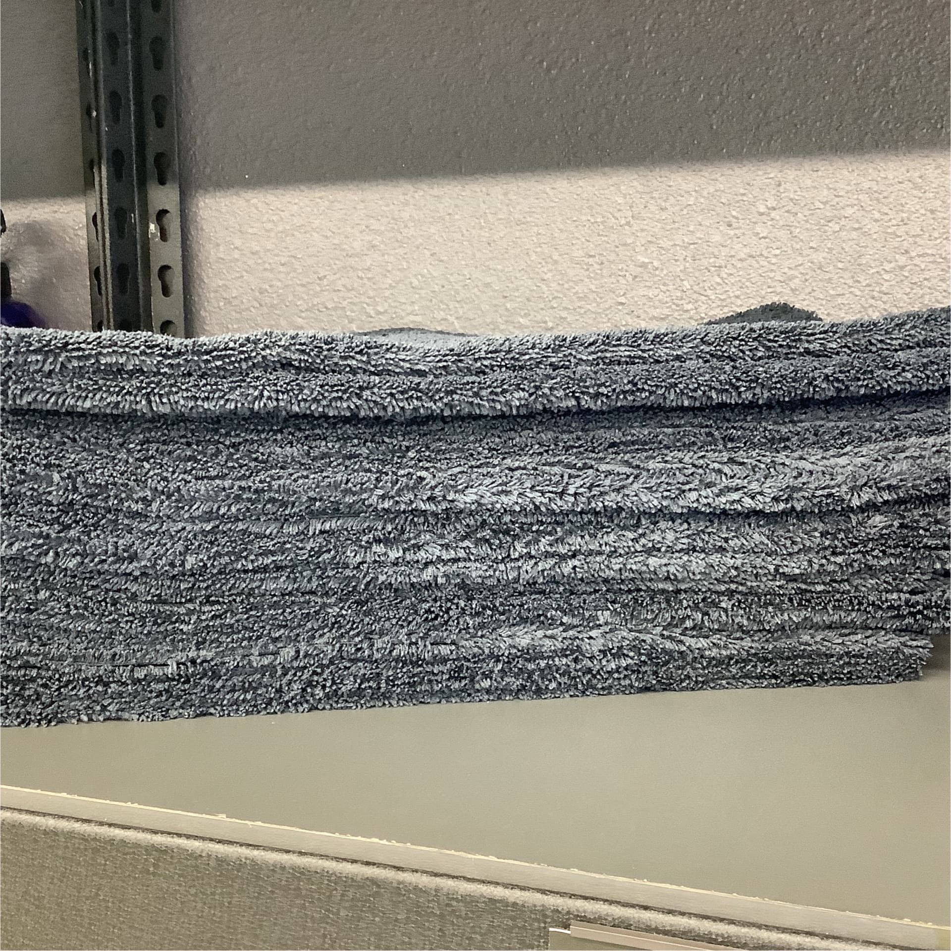 Edgeless Microfiber Black Shop Rag / 1ct