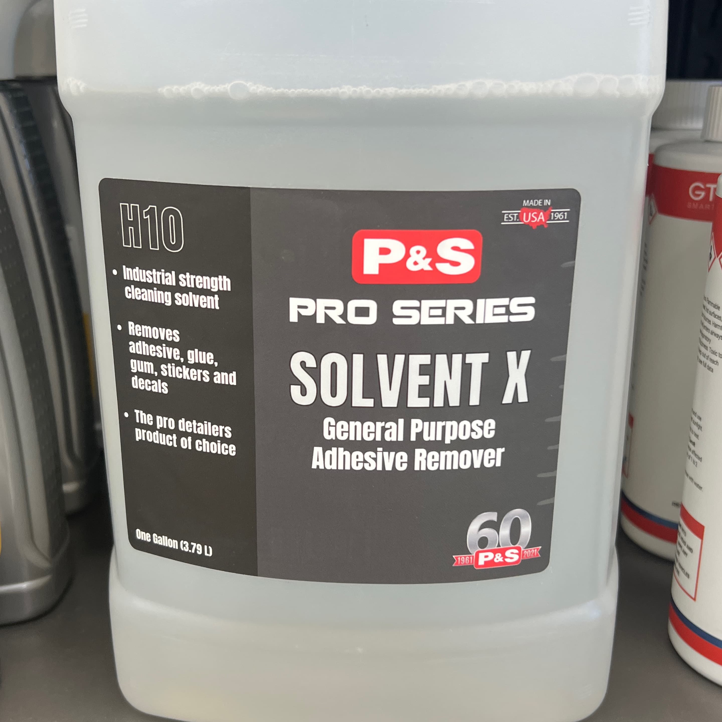 Adhesive remover / 1 Gal